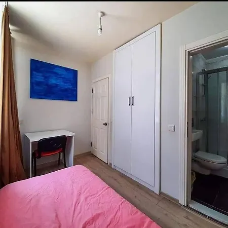 Woodmoodhouse Homestay